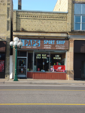 http://www.morrisoncountyhistory.org/museumpics/DSC01604a.jpg Paps Sport Shop, Little Falls, MN