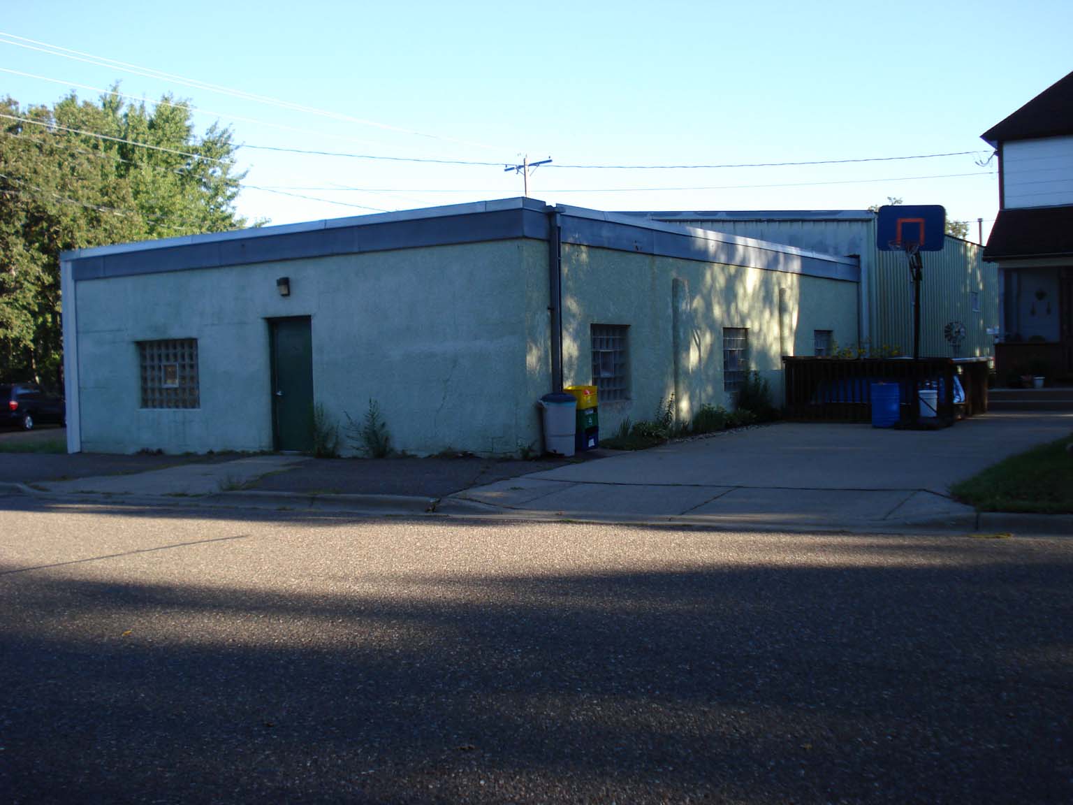 http://www.morrisoncountyhistory.org/museumpics/lfbottlingworks.jpg Little Falls Bottling Works, 609 Fourth Avenue Northeast, Little Falls, MN. Photo by Mary Warner, August 29, 2007.